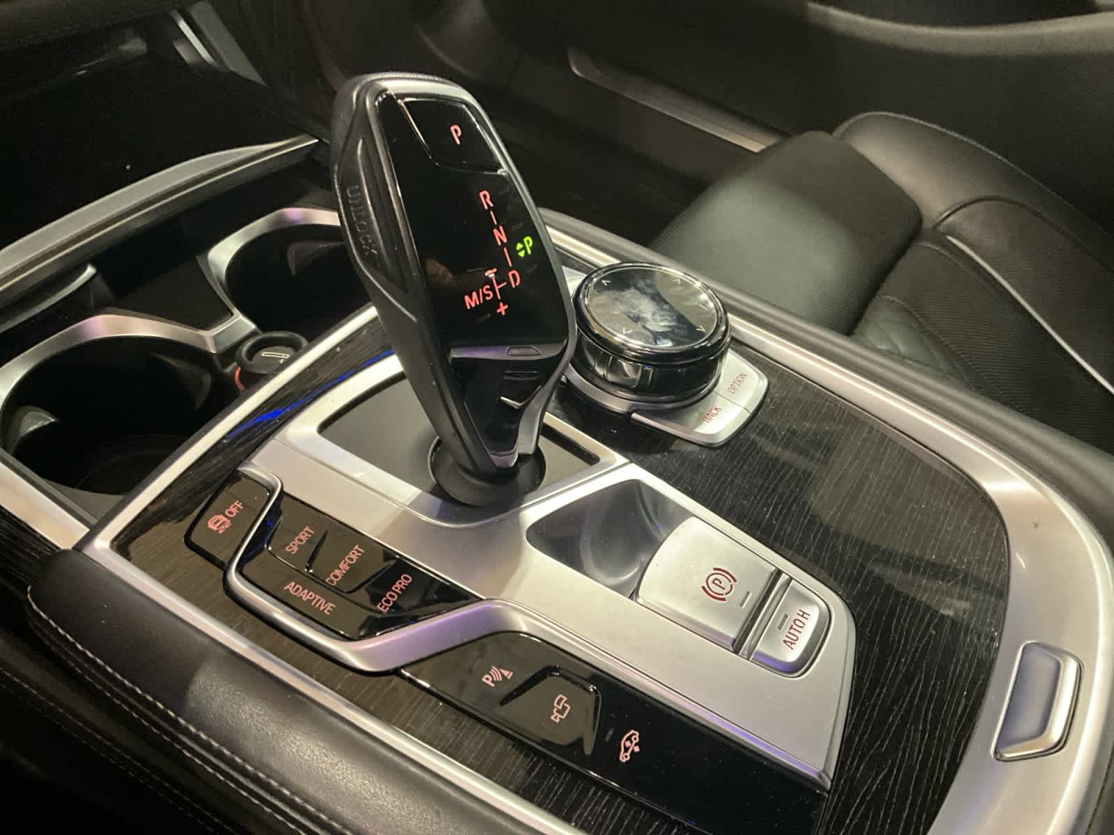 2018 BMW 750i 750i