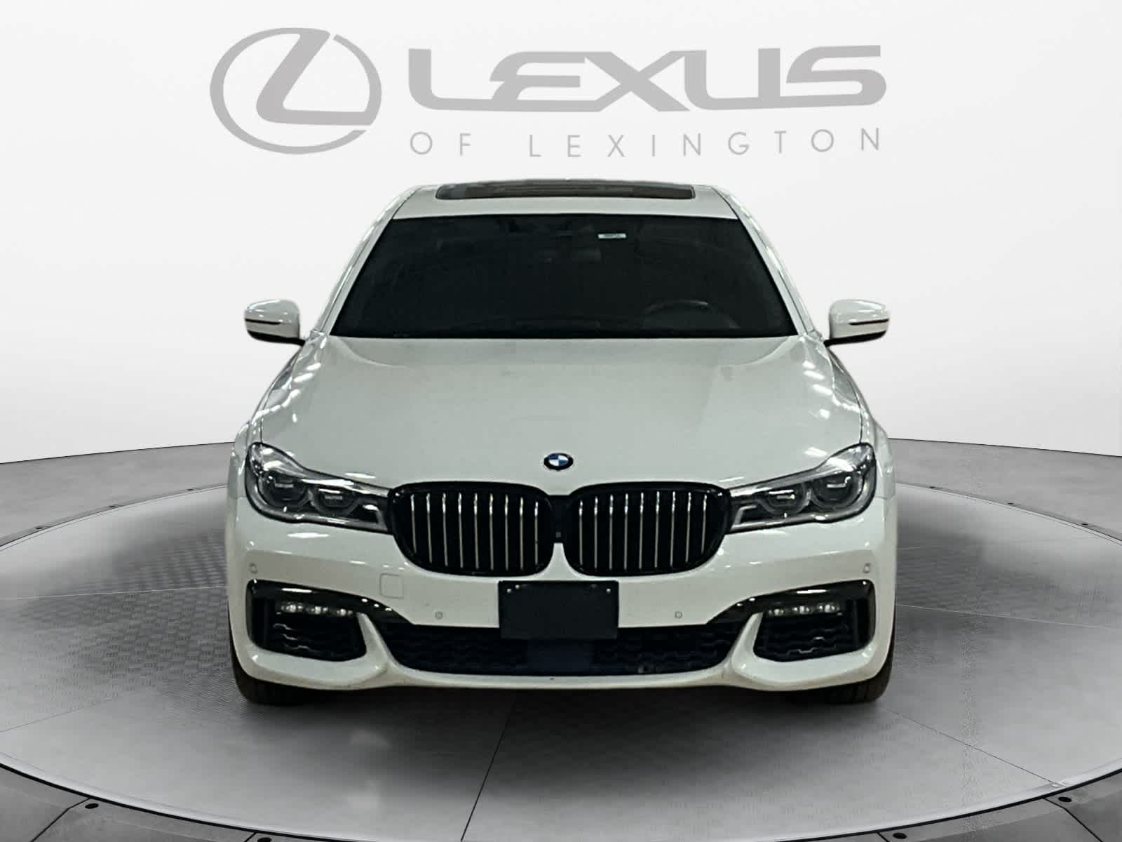 2018 BMW 750i 750i