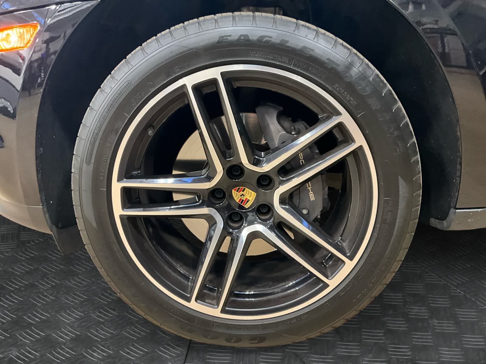 2021 Porsche Macan AWD