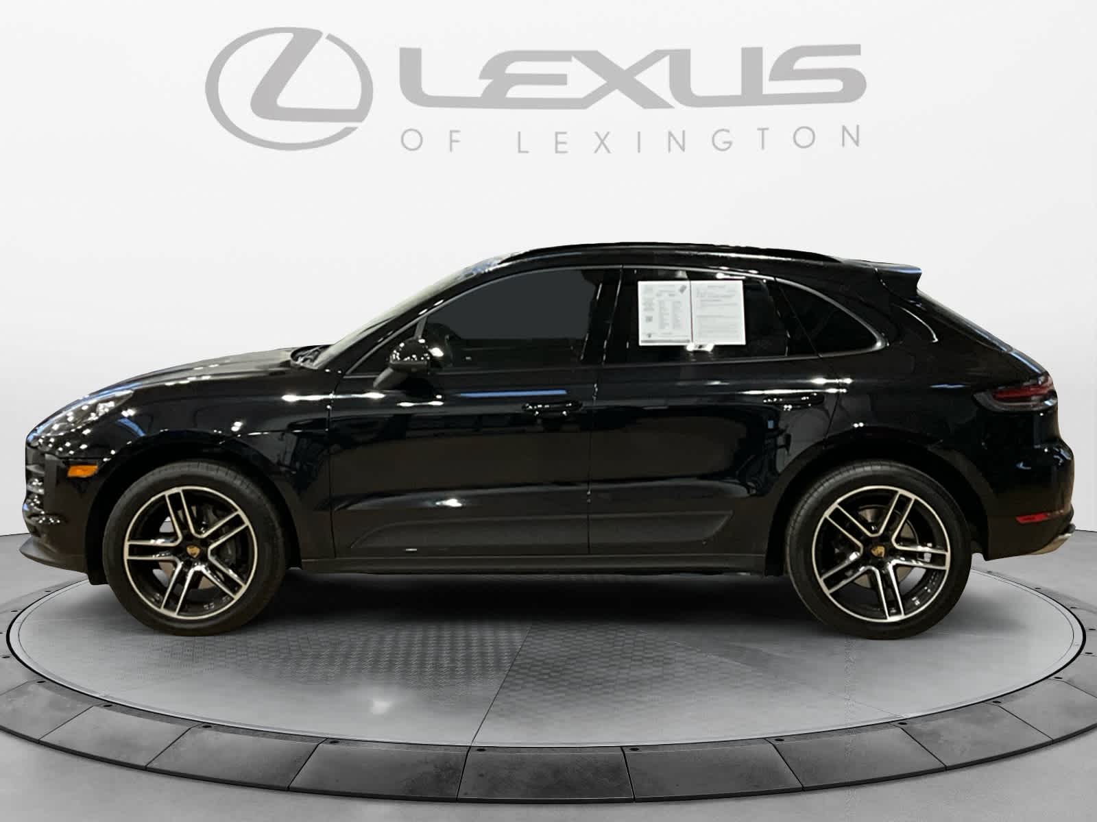 2021 Porsche Macan AWD
