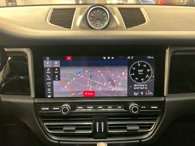 2021 Porsche Macan AWD