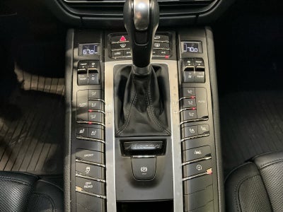 2021 Porsche Macan AWD