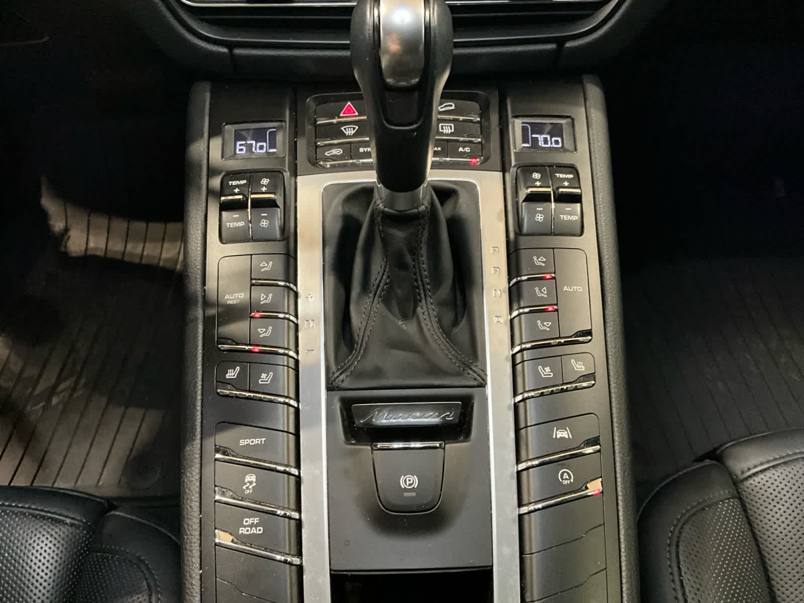 2021 Porsche Macan AWD