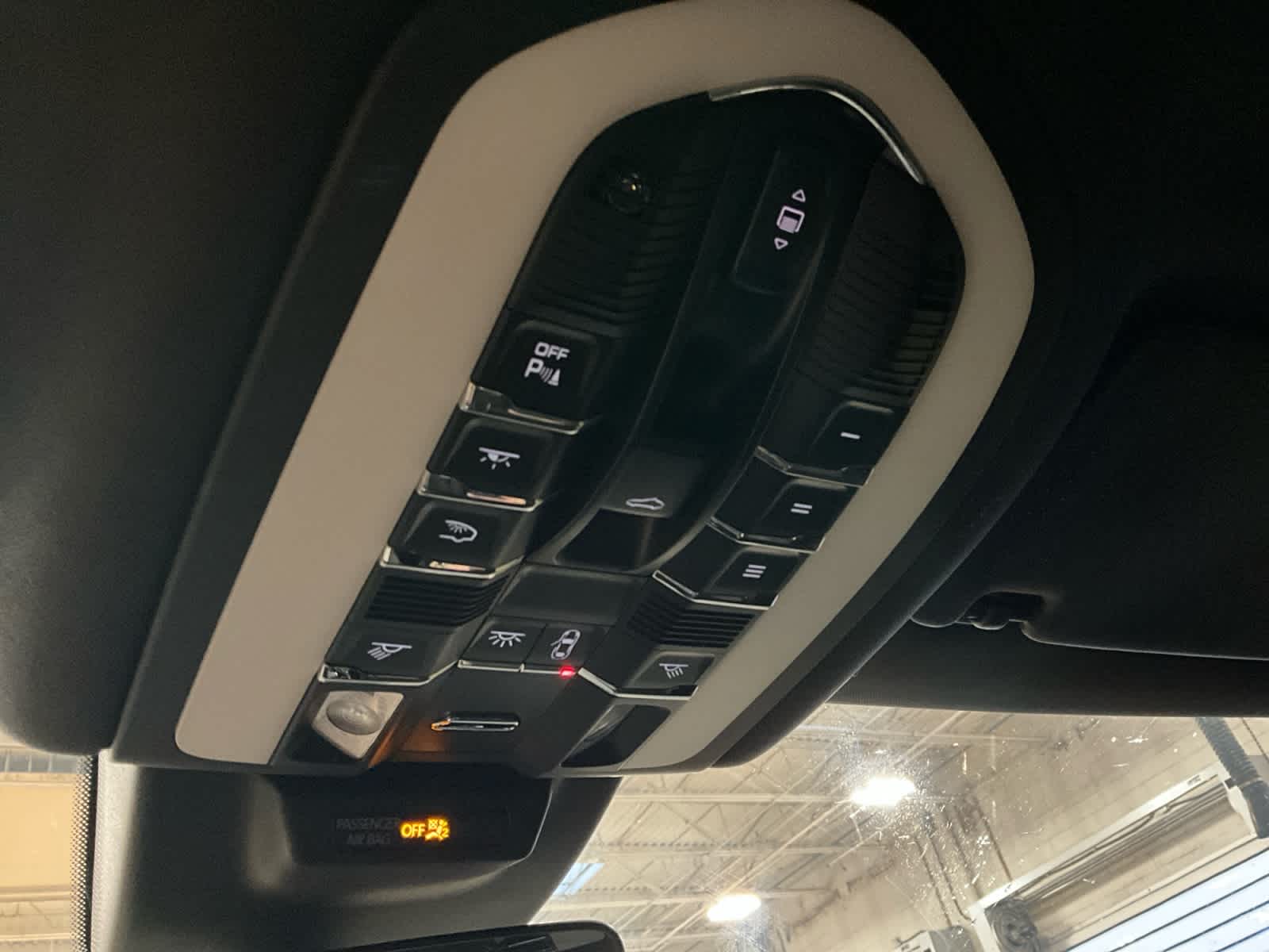 2021 Porsche Macan AWD