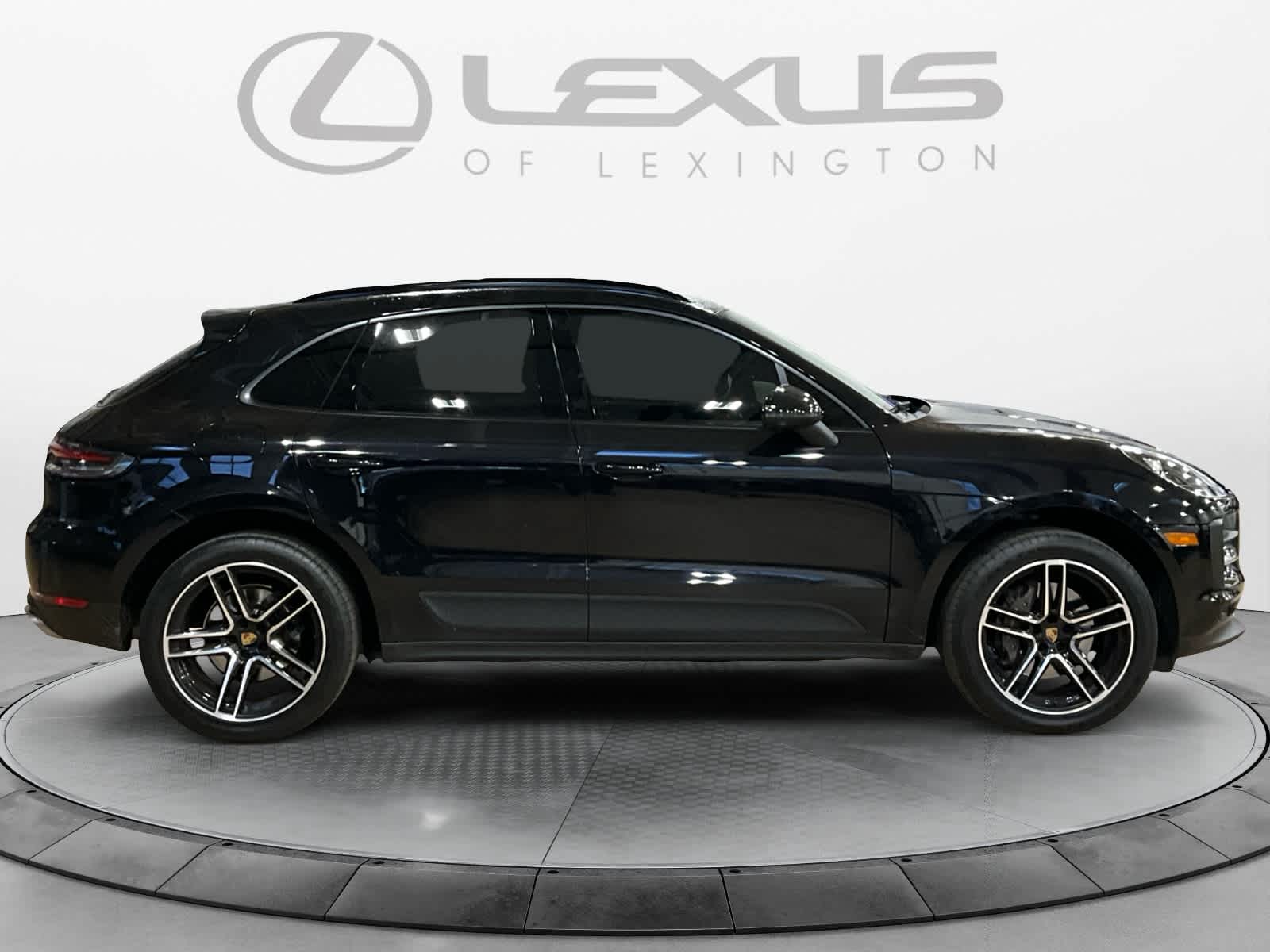 2021 Porsche Macan AWD