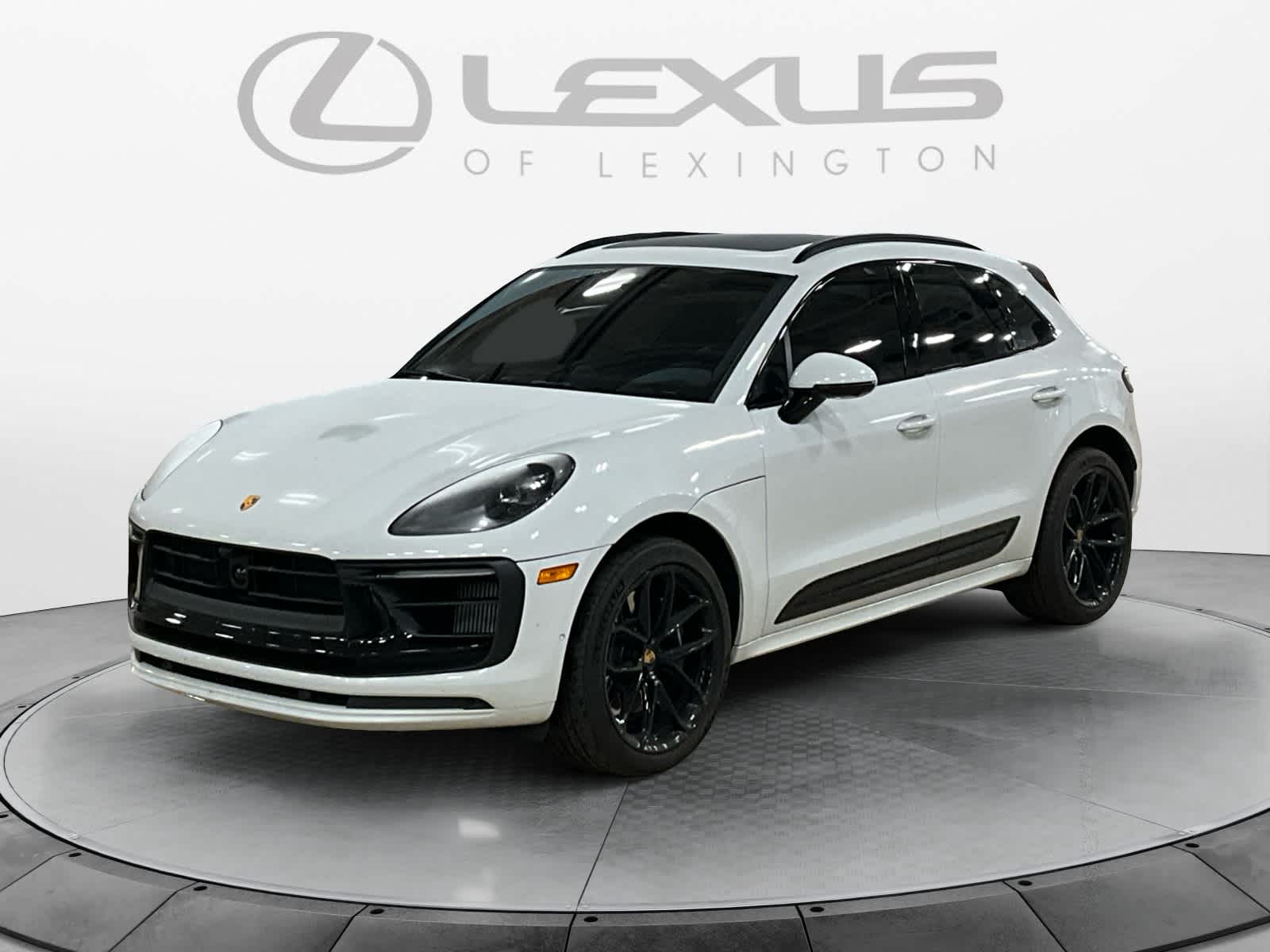 2025 Porsche Macan GTS