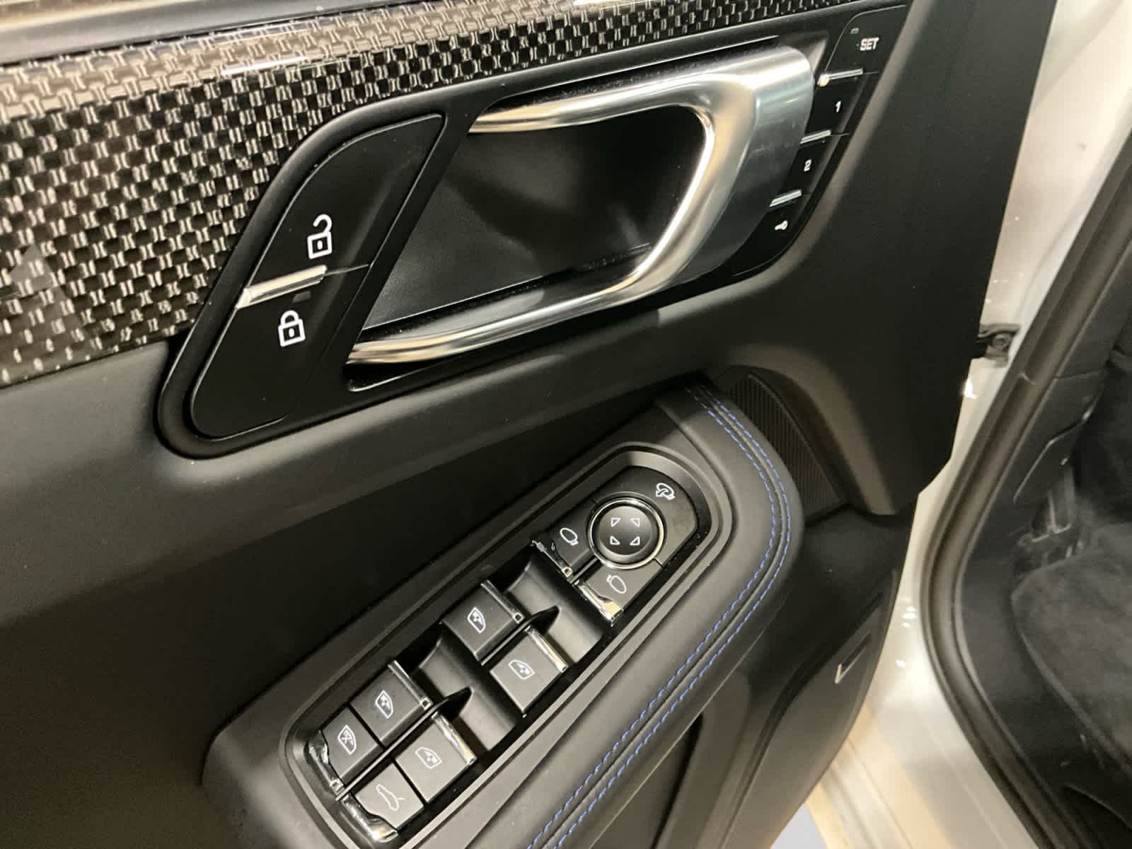 2025 Porsche Macan GTS