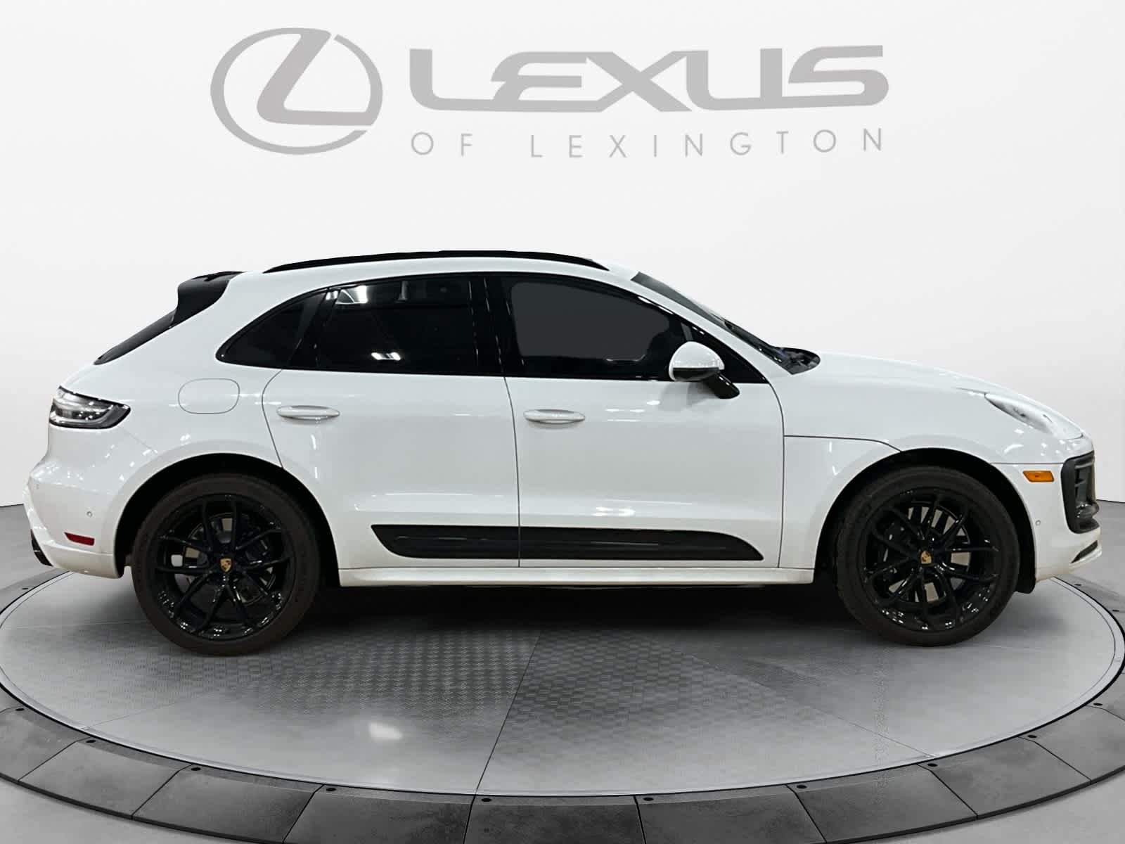 2025 Porsche Macan GTS