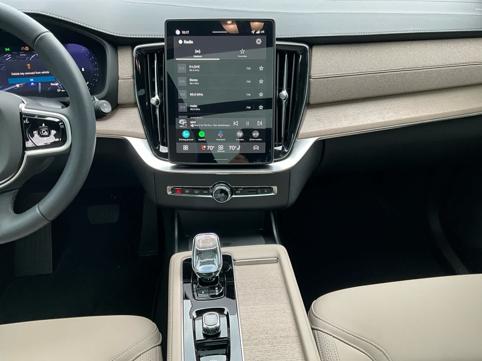 2026 Volvo XC90 Plus