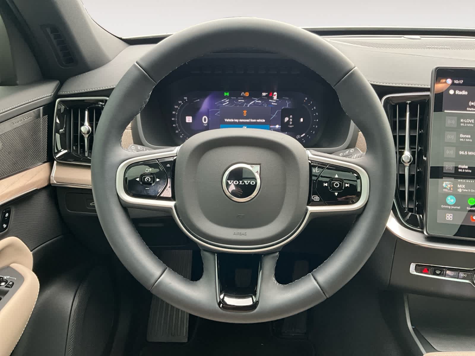 2026 Volvo XC90 Plus