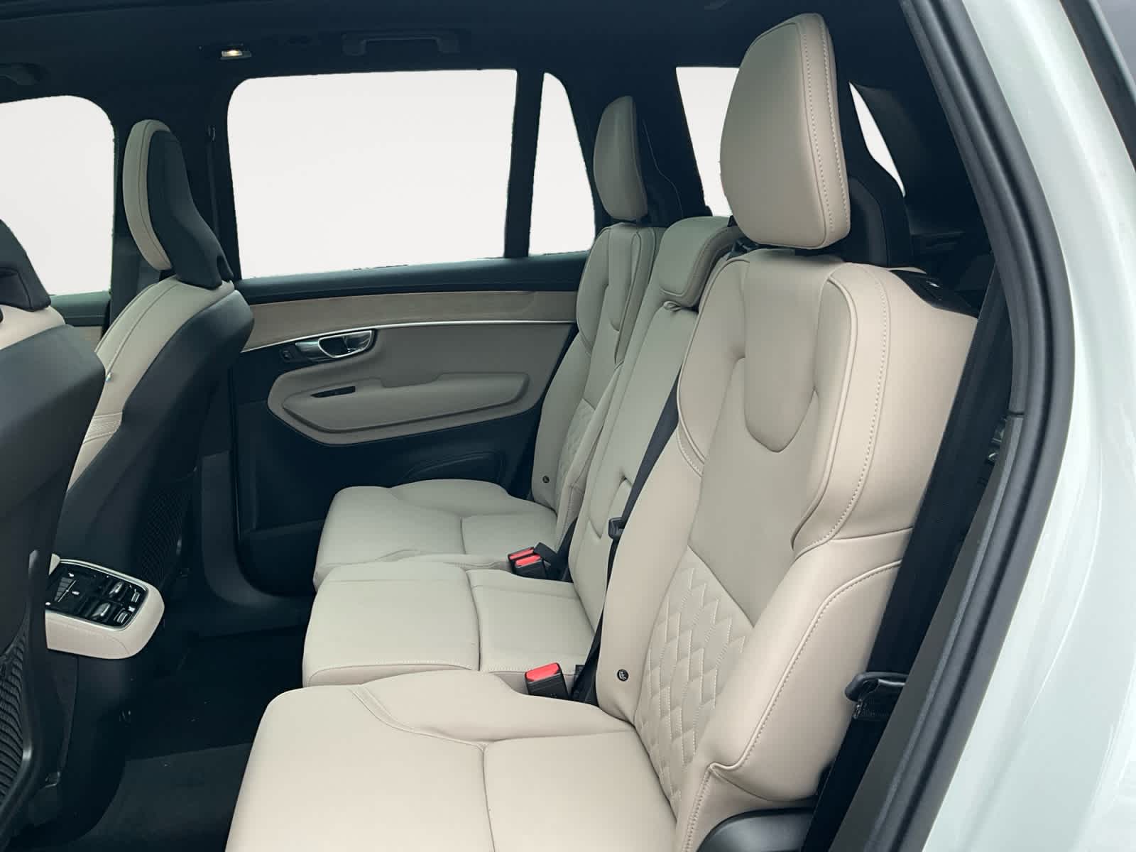 2026 Volvo XC90 Plus