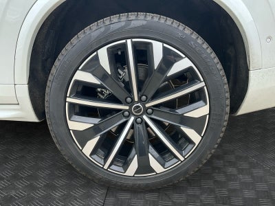 2026 Volvo XC90 Plus