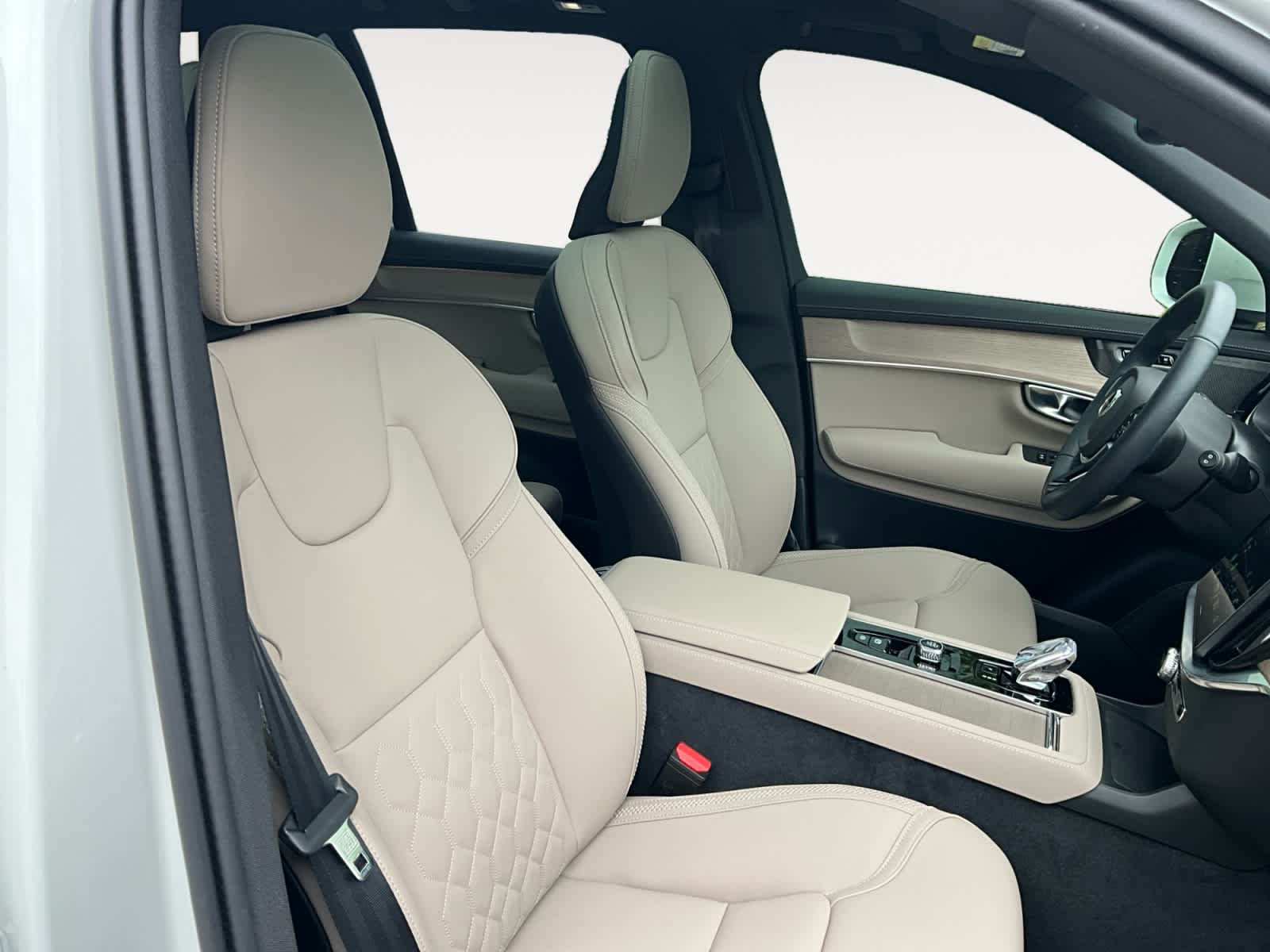 2026 Volvo XC90 Plus
