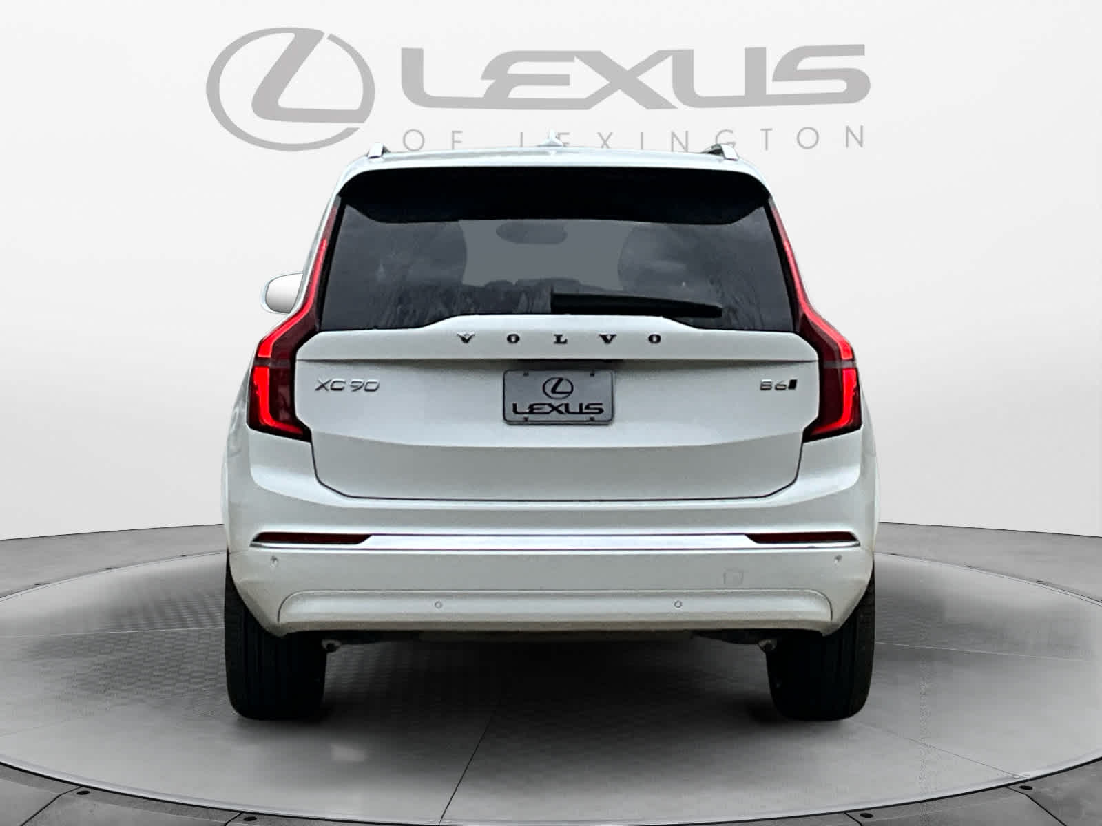 2026 Volvo XC90 Plus