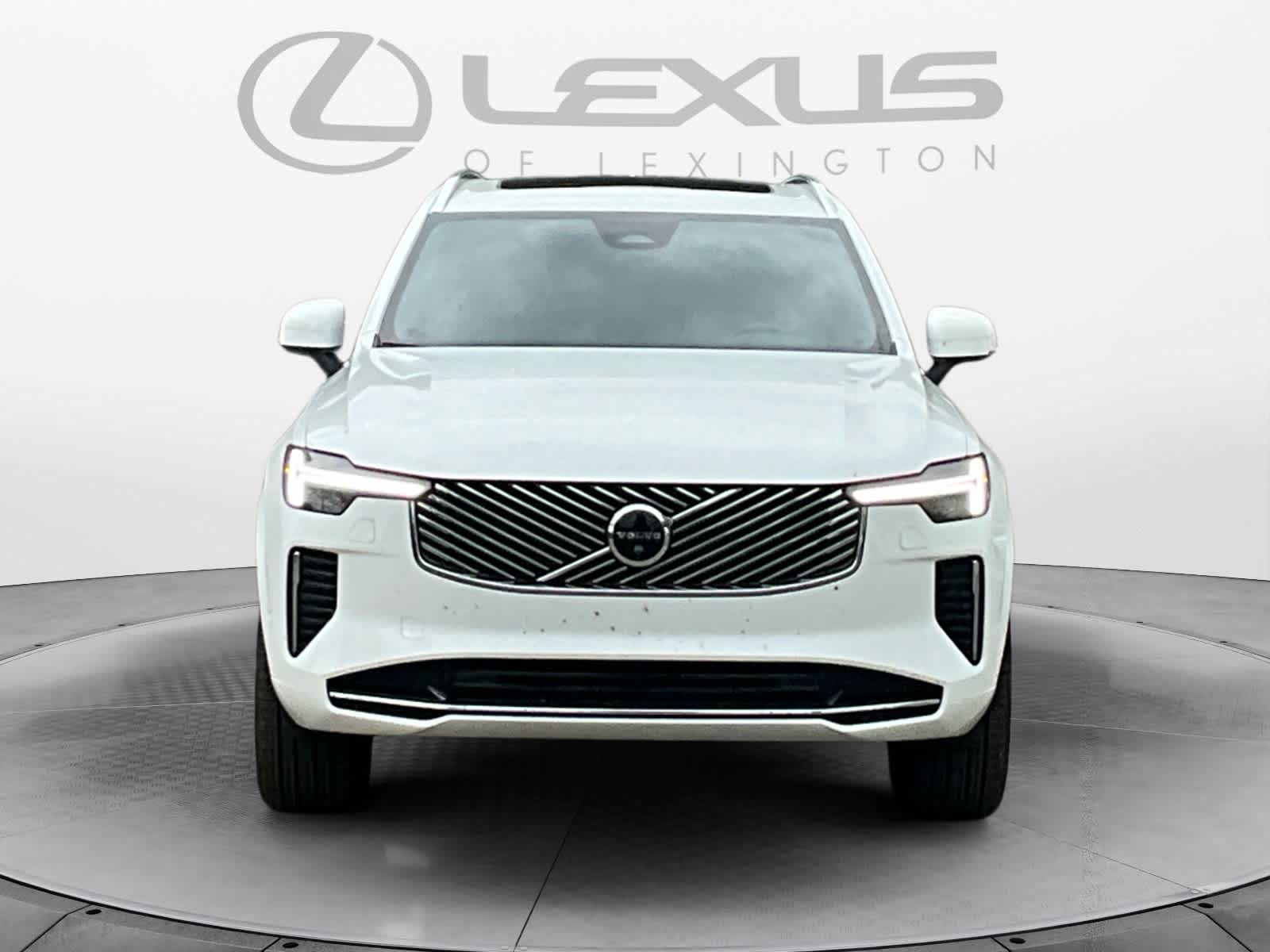 2026 Volvo XC90 Plus