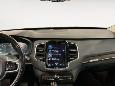 2017 Volvo XC90 Momentum