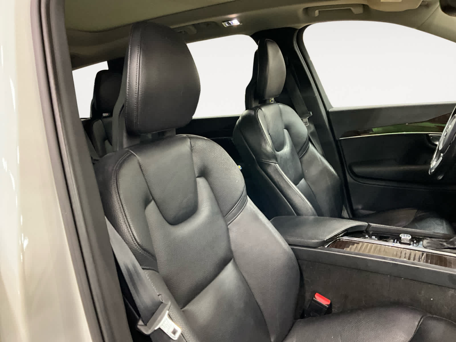 2017 Volvo XC90 Momentum