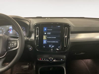 2020 Volvo XC40 Momentum