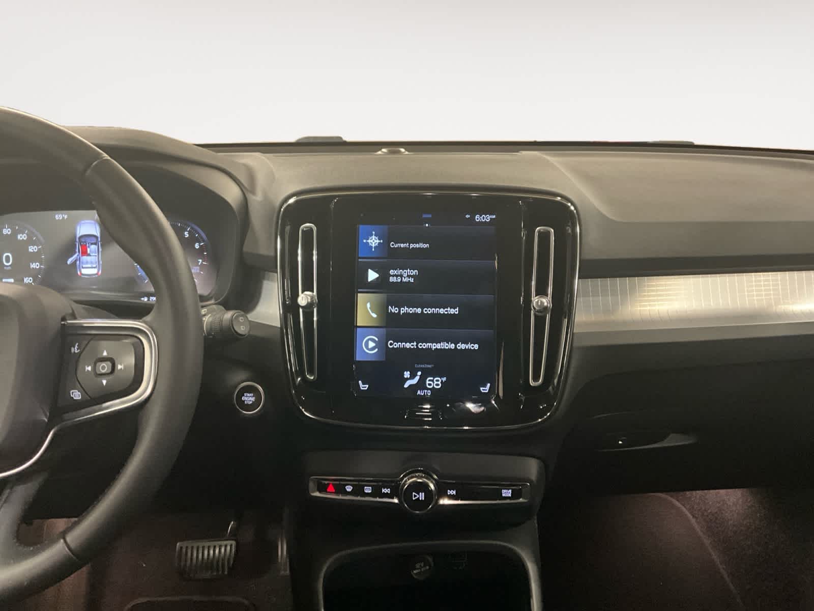 2020 Volvo XC40 Momentum