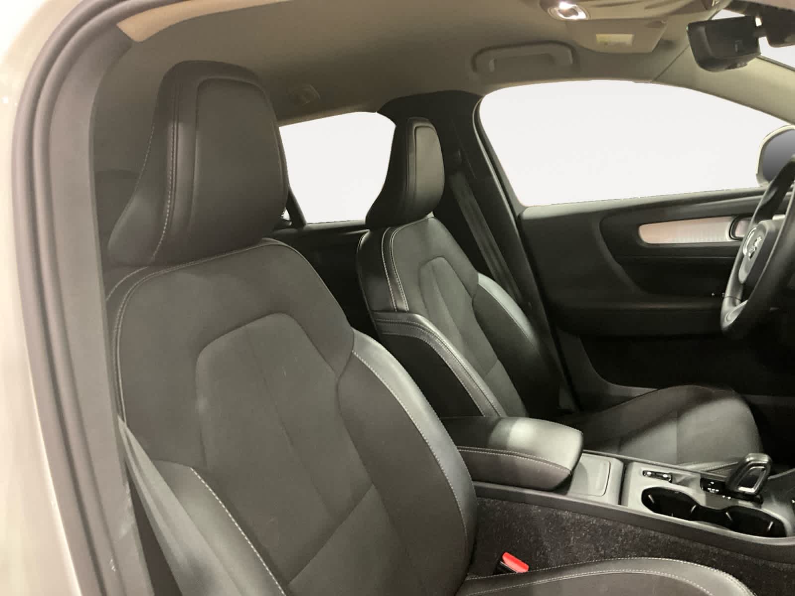 2020 Volvo XC40 Momentum