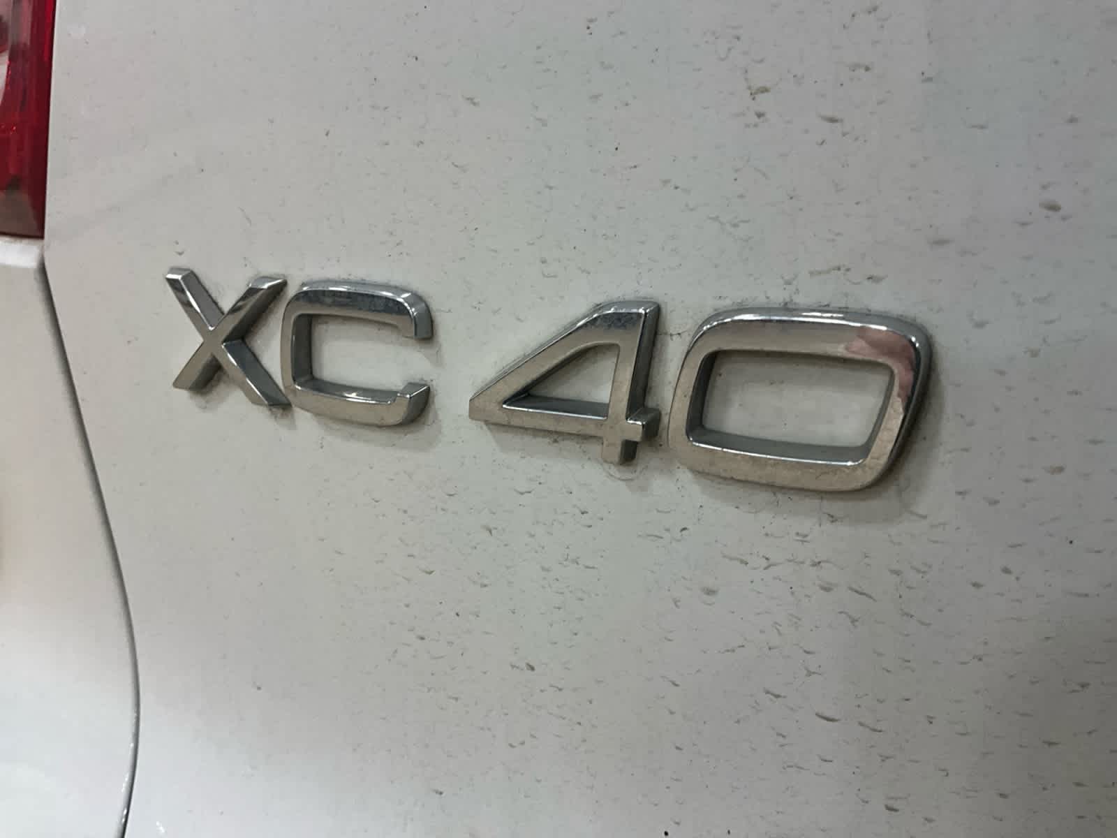 2020 Volvo XC40 Momentum