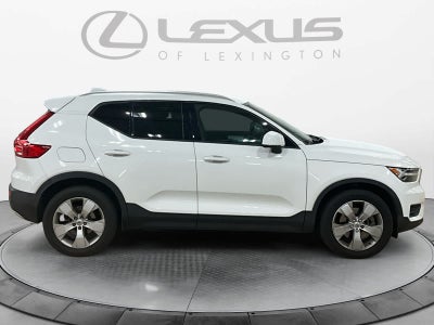 2020 Volvo XC40 Momentum