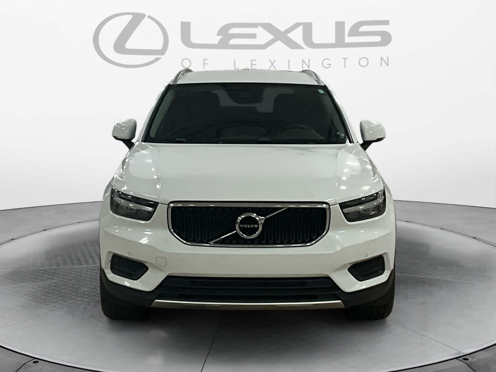 2020 Volvo XC40 Momentum