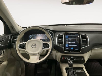 2020 Volvo XC90 Momentum