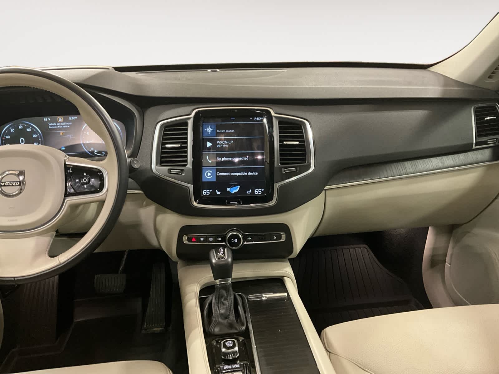 2020 Volvo XC90 Momentum
