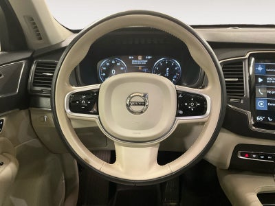 2020 Volvo XC90 Momentum