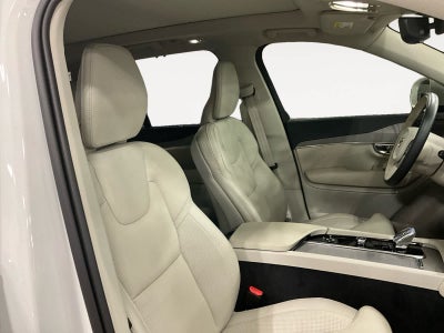 2025 Volvo XC90 Plug-In Hybrid Ultra