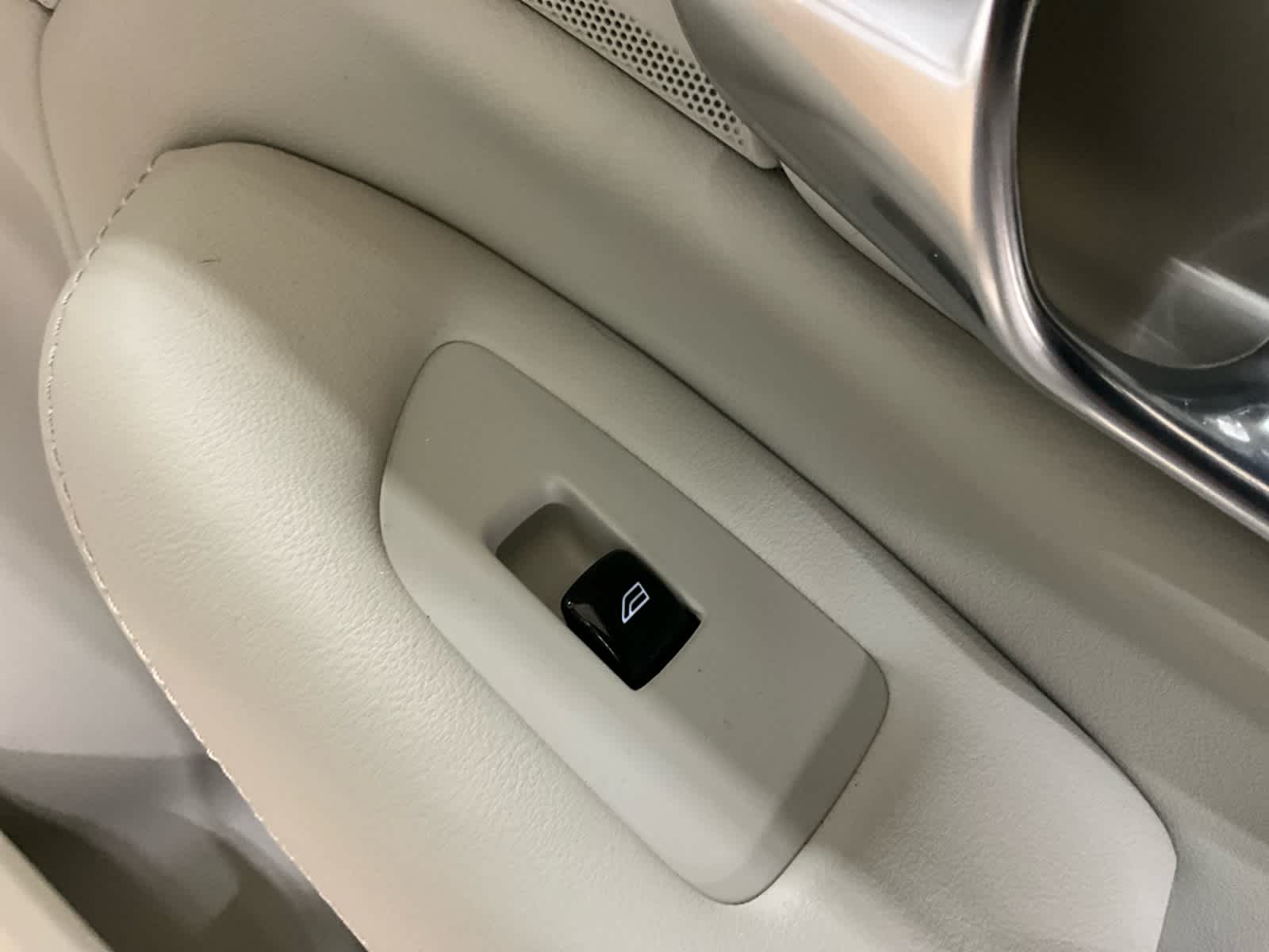 2025 Volvo XC90 Plug-In Hybrid Ultra
