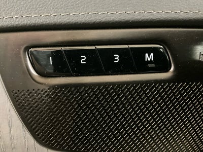 2025 Volvo XC90 Plug-In Hybrid Ultra