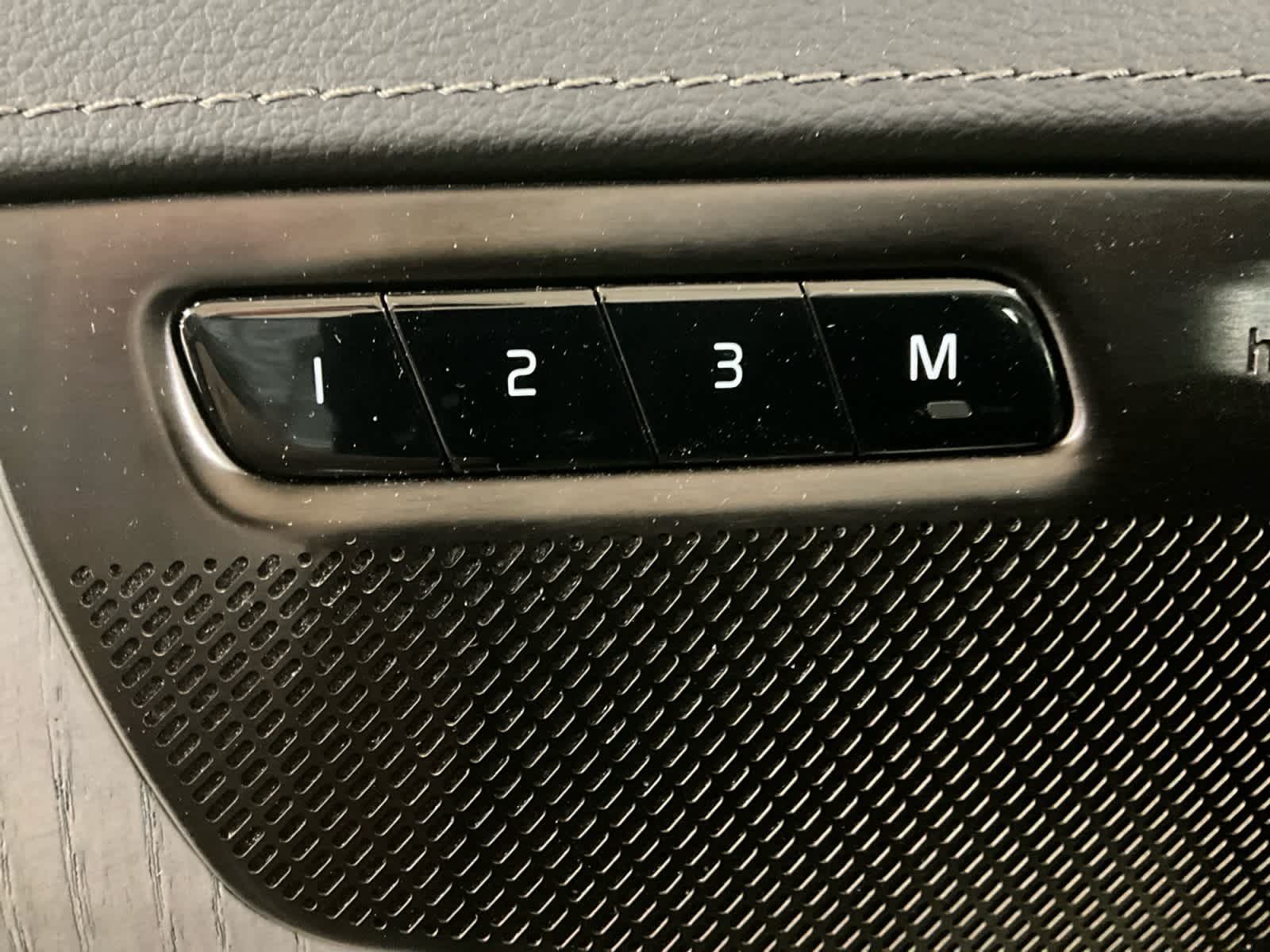 2025 Volvo XC90 Plug-In Hybrid Ultra
