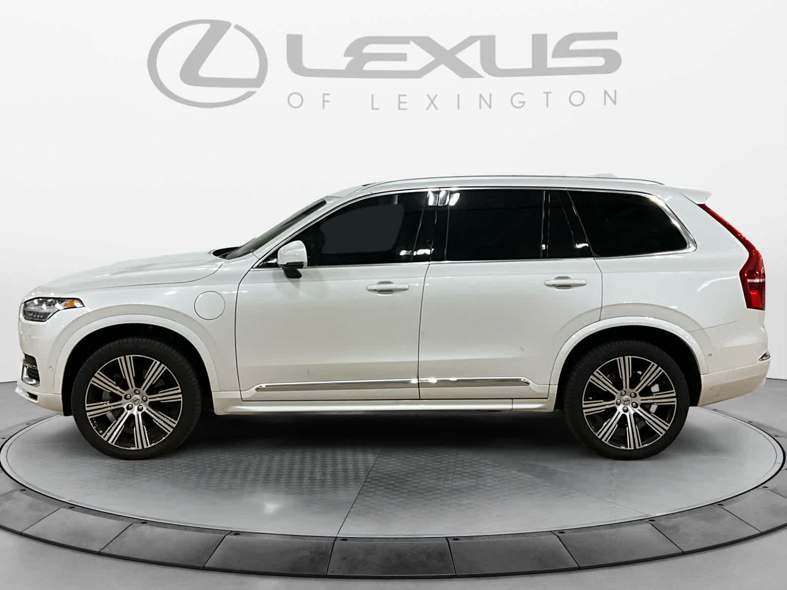 2025 Volvo XC90 Plug-In Hybrid Ultra