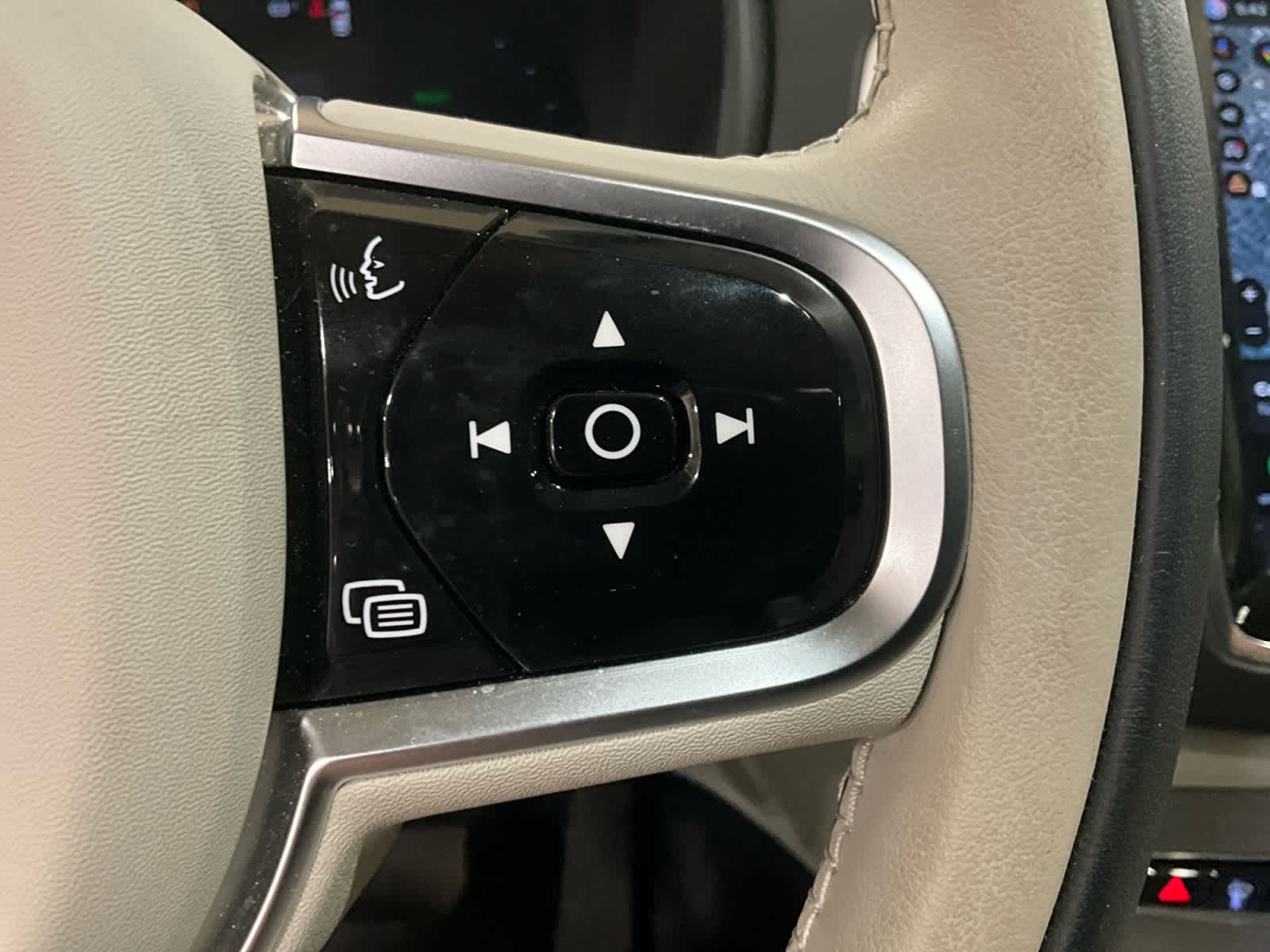 2025 Volvo XC90 Plug-In Hybrid Ultra