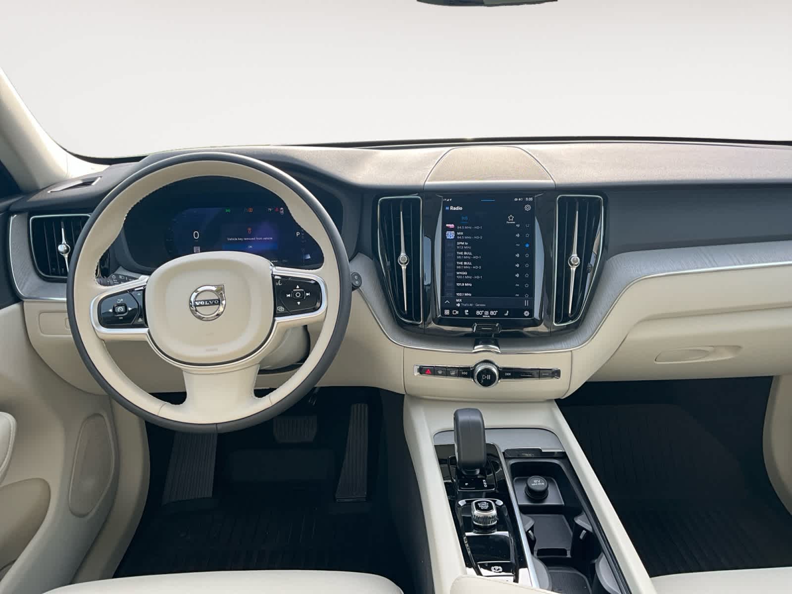 2025 Volvo XC60 Plus