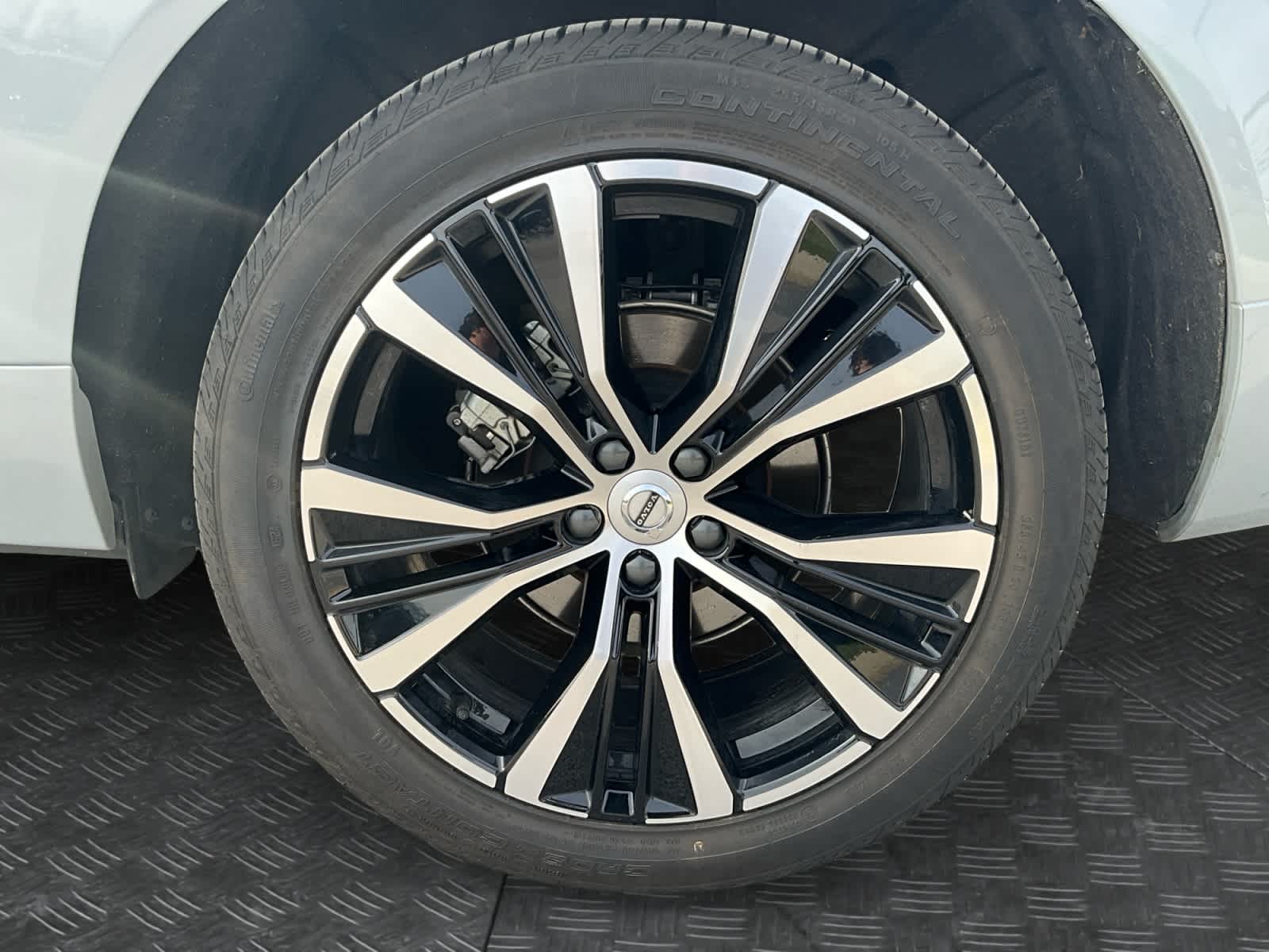 2025 Volvo XC60 Plus