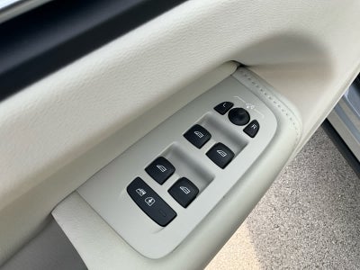 2025 Volvo XC60 Plus