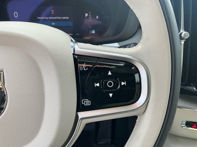 2025 Volvo XC60 Plus