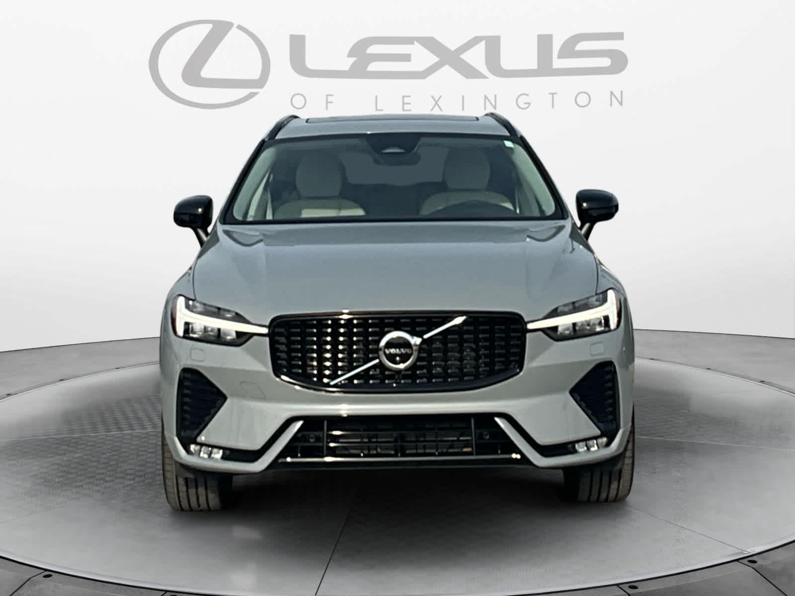 2025 Volvo XC60 Plus