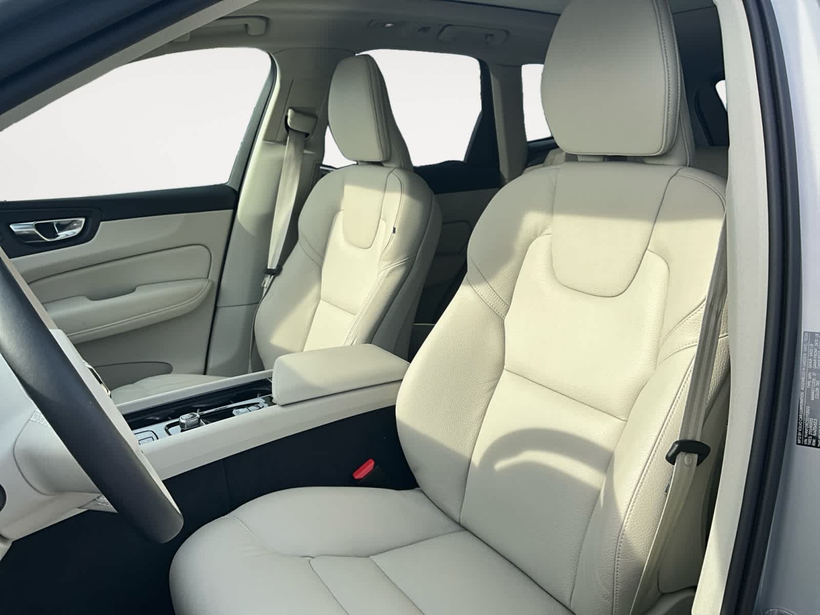 2025 Volvo XC60 Plus