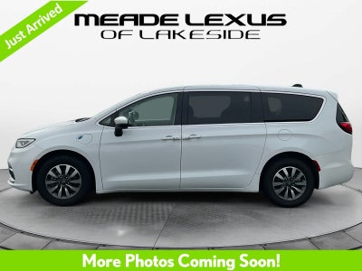 2023 Chrysler Pacifica Hybrid Touring L