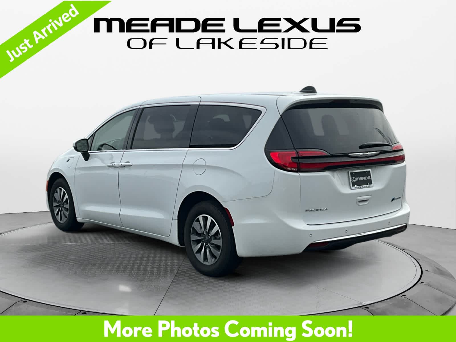 2023 Chrysler Pacifica Hybrid Touring L
