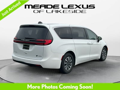 2023 Chrysler Pacifica Hybrid Touring L