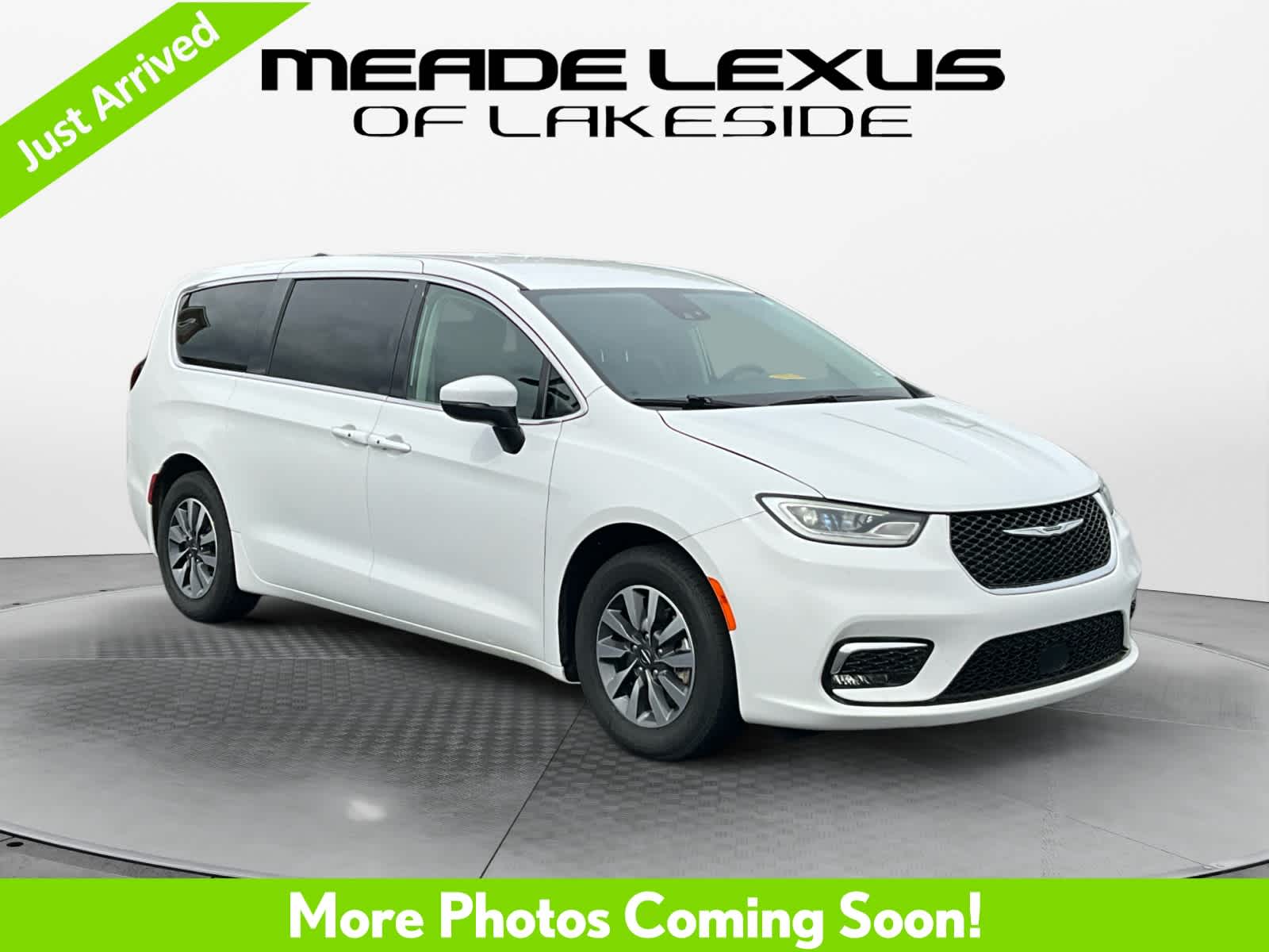 2023 Chrysler Pacifica Hybrid Touring L