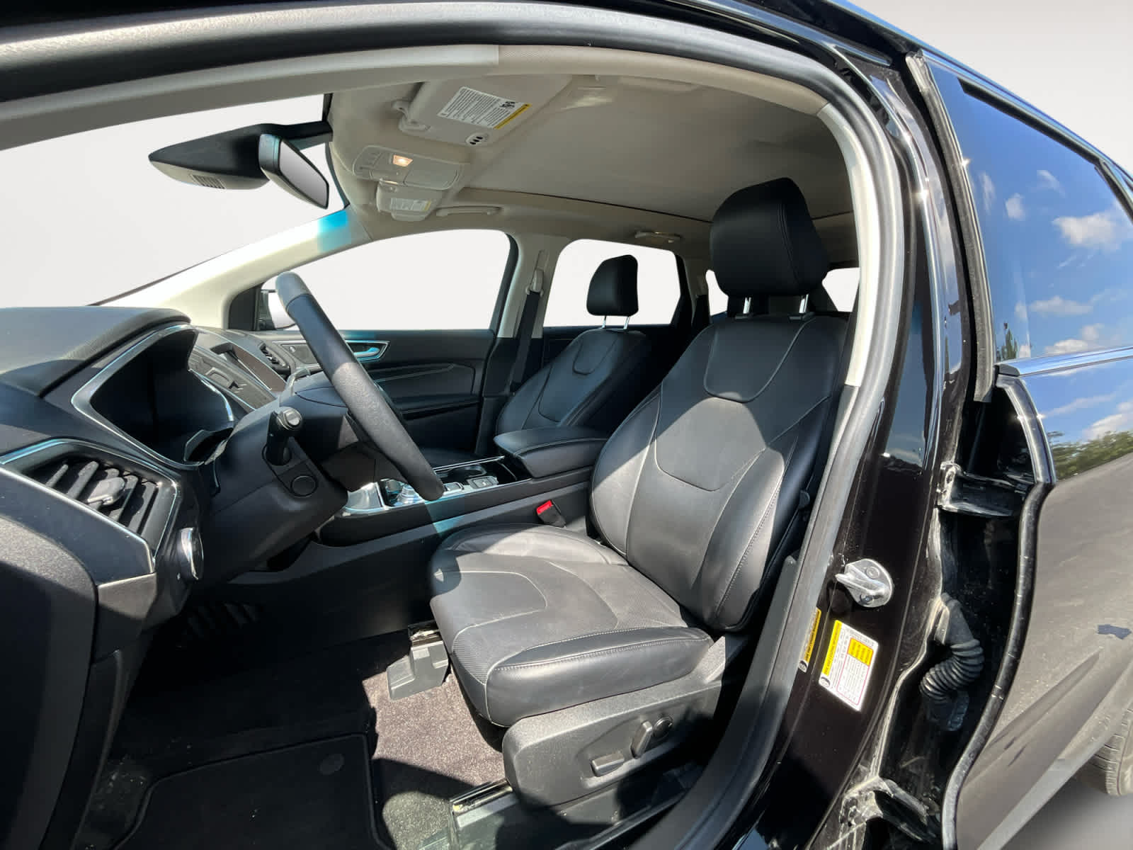 2020 Ford Edge Titanium