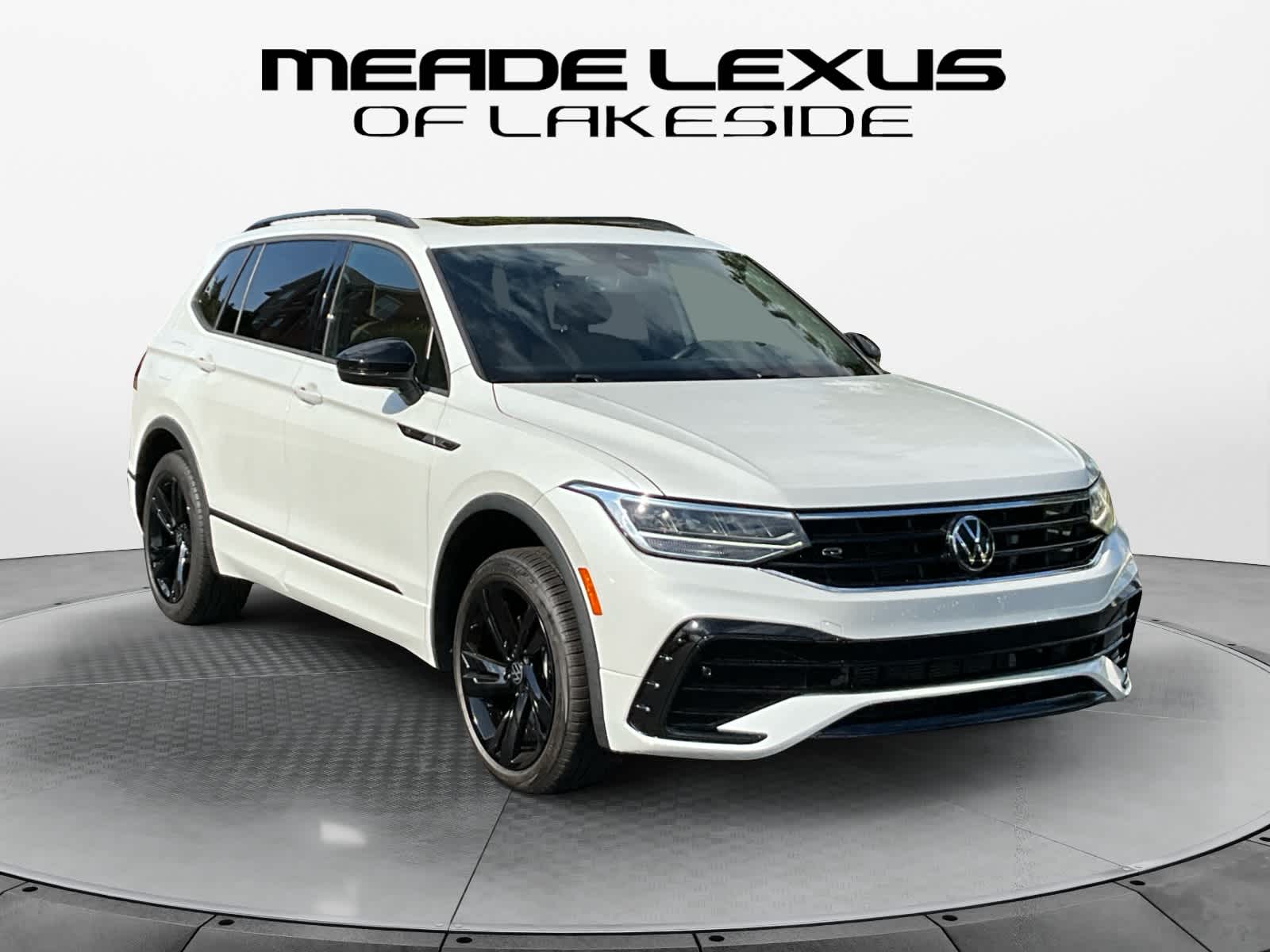 2024 Volkswagen Tiguan SE R-Line Black