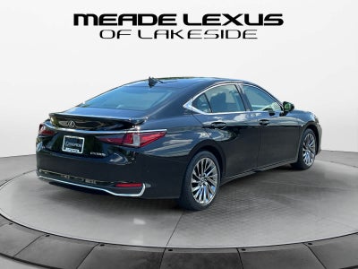 2025 Lexus ES 300h Luxury