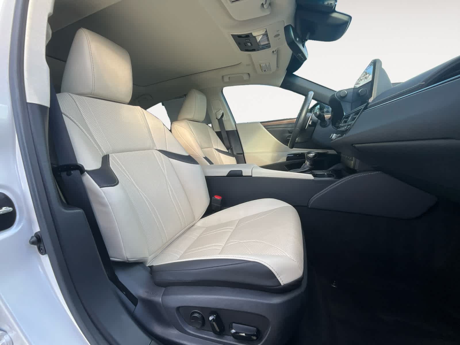 2025 Lexus ES 350 Ultra Luxury